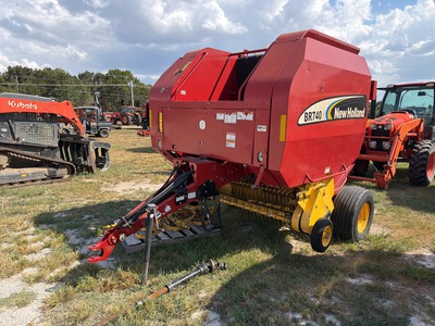 2007 New Holland BR740A Round Baler