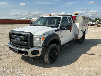 2016 Ford F-450 4x2 Extended Cab Utility Truck