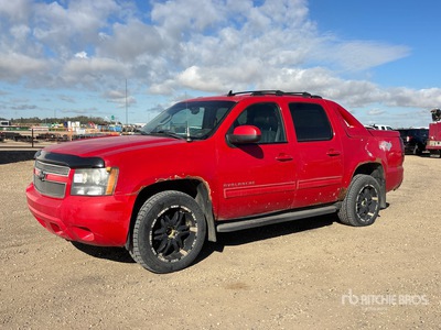 2011 Chevrolet Avalanche 4x4 Crew Cab Pickup