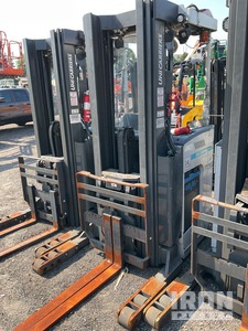 UniCarriers SM1H235NV 3500 lb Reach Truck