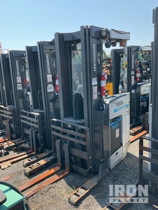 UniCarriers SM1H235NV 3500 lb Reach Truck