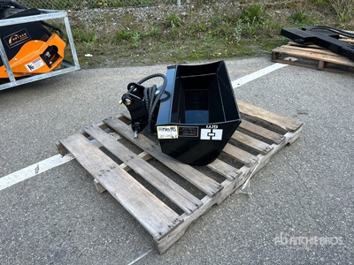 2026 GIYI GY-3TB Tilting Excavator Bucket - Fits Cat 3 - 5 ton (Unused)