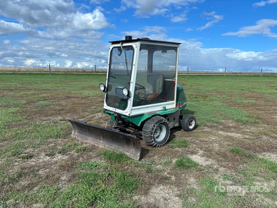 Cushman 807 4x2 Ride-On Rasa erba