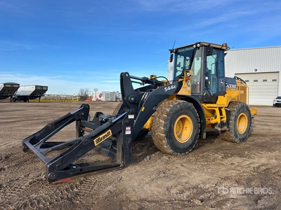 2011 John Deere 544 K Pala gommata