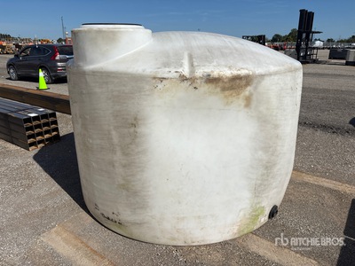 1400 gal Water Tank