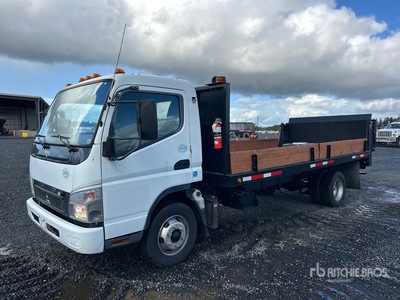 2010 Mitsubishi FE180 4x2 Camión Caja Abierta