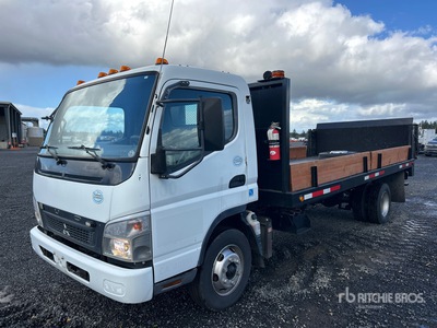 2010 Mitsubishi FE180 4x2 Camión Caja Abierta
