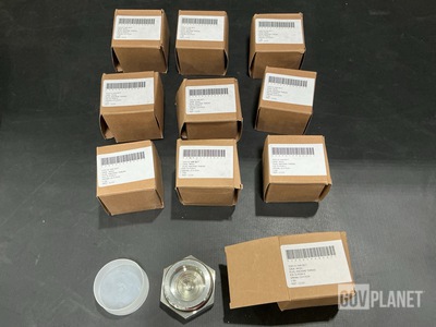 (108) CBT 32 P50N-S Machine Thread Plugs
