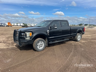 2019 Ford F-350 XLT 4x4 Crew Cab Pick-up