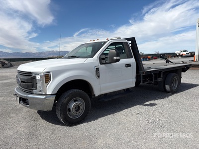 2019 Ford F-550 XL 4x4 Autocarro cassone fisso