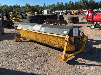 Trucbrush 121 in Broom Attachment