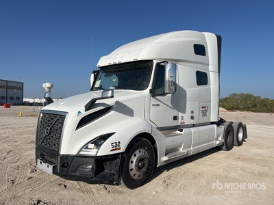 Volvo 6x4 Sleeper Truck Tractor