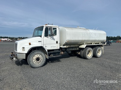 2000 Freightliner FL80 4000 gal 6x4 Camion cisterna de agua