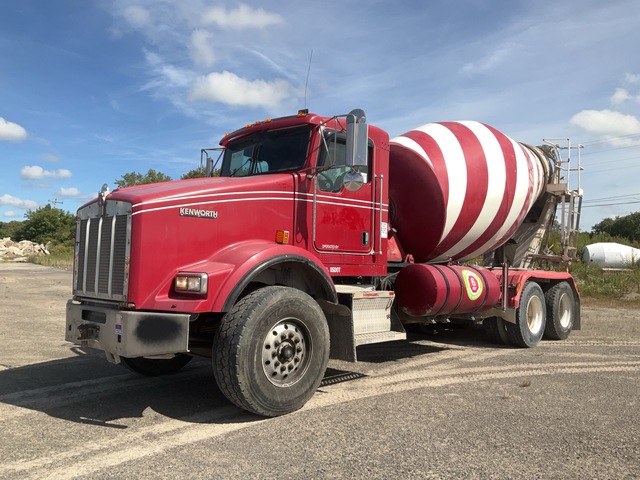 2007 Kenworth T800B 6x4 Mixer Truck