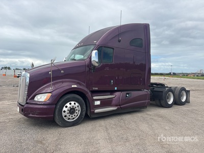 2013 Kenworth T700 6x4 T/A Sleeper Truck Tractor