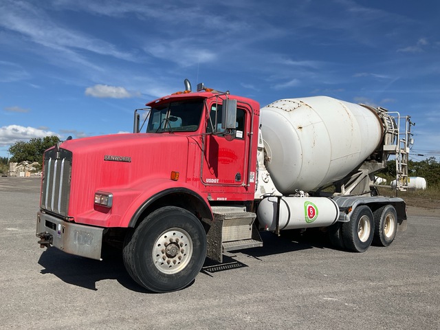 2004 Kenworth T800 6x4 Mixer Truck