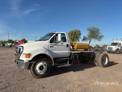 2006 Ford F-750 XL 4x2 Cab and Chassis