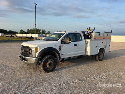 2017 Ford F-450 XL 4x2 Extended Cab Camion utilitaire