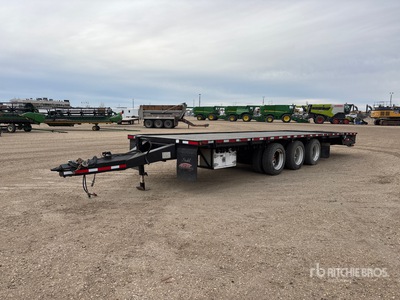 2007 Falcon 33 ft Tri/A Flatbed Trailer