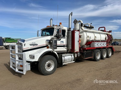 2005 Proxy Weld on 2006 Kenworth T800B 8x6 Combination Wash/ Camion-citerne à vide