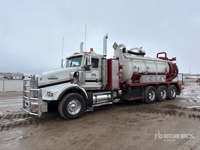 2005 Proxy Weld on 2006 Kenworth T800B 8x6 Combination Wash/ Camion-citerne à vide