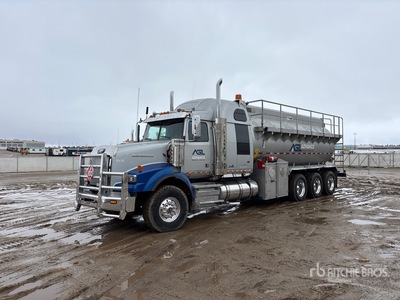 2013 Western Star 4900 22670 L 8x6 Sleeper Camion citerne à eau