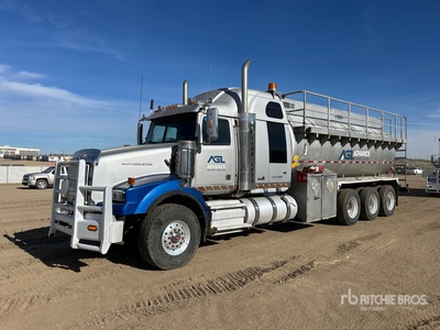 2013 Western Star 4900 22670 L 8x6 Sleeper Tanker Truck