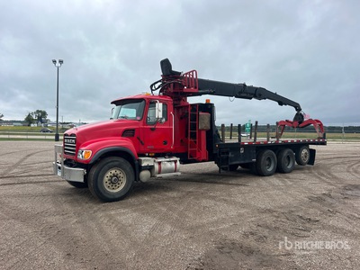 Barko 160A on 2005 Mack CV713 8x4 Camiones con pinza