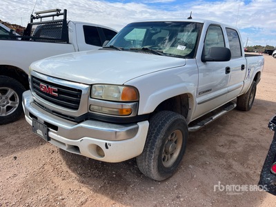 2003 GMC Sierra 2500HD 4x2 Crew Cab Ute