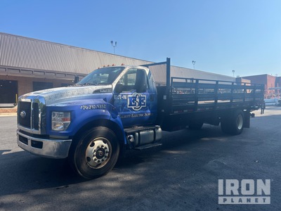 2019 Ford F-750 4x2 Flatbed Truck