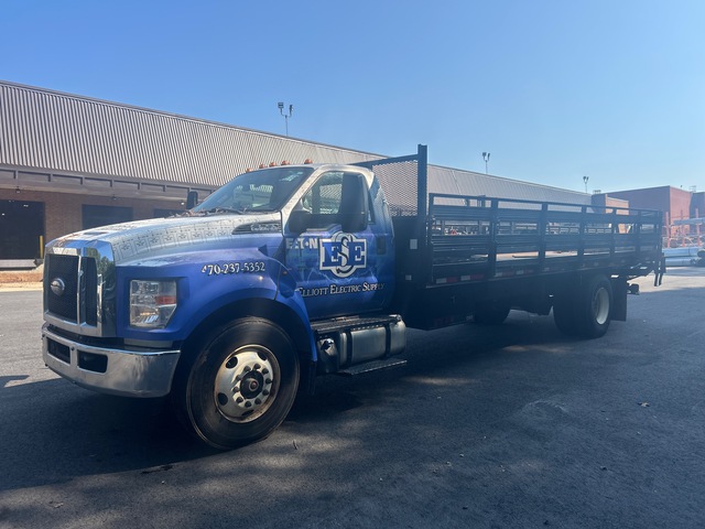2019 Ford F-750 4x2 Flatbed Truck