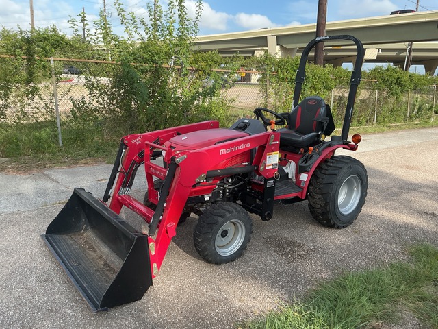 2022 Mahindra MAX26XLG 4WD Utility Tractor