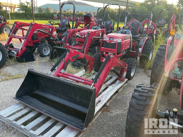 2022 Mahindra MAX26XLH 4WD Utility Tractor (Inoperable)