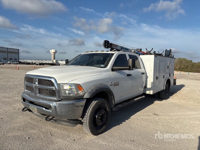 2014 Ram 5500 4x2 Crew Cab Ciężarówka serwisowa