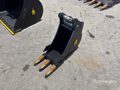 Dynamic Entities 12 in Digging Excavator Bucket - Fits Cat 303, 303.5, 304 Case, New Holland, Kobelco SK35 Deere/Hitachi 35D/G