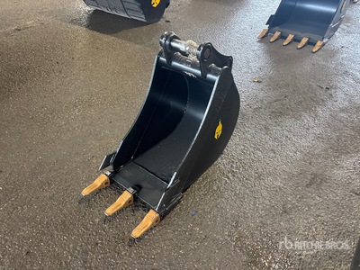 Dynamic Entities 18 in Digging Excavator Bucket - Fits Cat 305, 305.5 Komatsu PC45/50/55 Hyundai R55, Hitachi/Deere 50D/G Case, New Holland, Kobelco SK50 Bobcat E50/341/337
