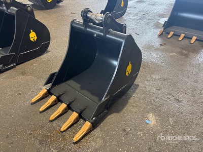 Dynamic Entities 30 in Digging Excavator Bucket - Fits Cat 307/308, Komatsu PC78/88 Deere/Hitachi 75/85 Case, New Holland, Kobelco SK80 Bobcat E80