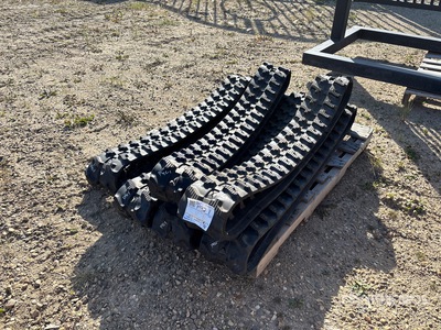 Quantity of (6) 7 in Rubber Mini Excavator Chenilles