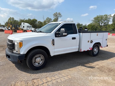 2017 Ford F-250 4x2 Utility Truck