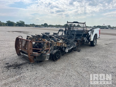 Ford F-250 4x4 Crew Cab Pickup (Inoperable)