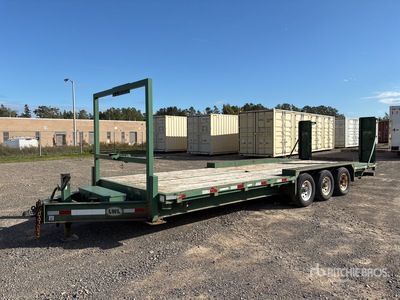 2009 LWL T24FB15LP 24 ft Tri/A Flatbed Trailer