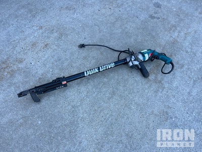 Makita Screw Gun w/ Quick Drive Extension