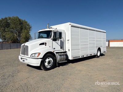2014 Kenworth T370 4x2 10 Bay Ciężarówka do przewozu napojów