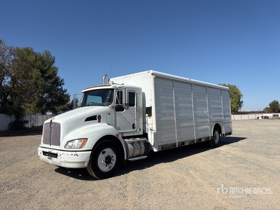 2016 Kenworth T370 4x2 10 Bay Camión de bebidas