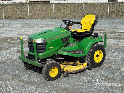 2014 John Deere X754 Ride-On Lawn Mower