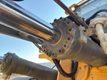 Hydraulics with Bucket Tilt Cylinders