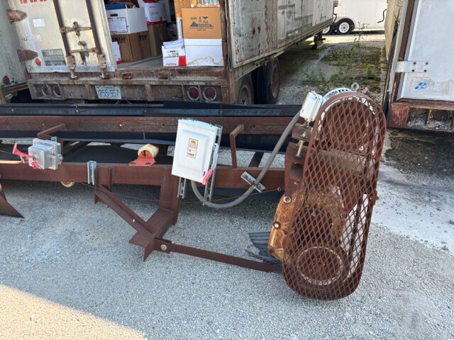 Conveyor Conveyor