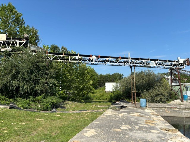 Conveyor Conveyor