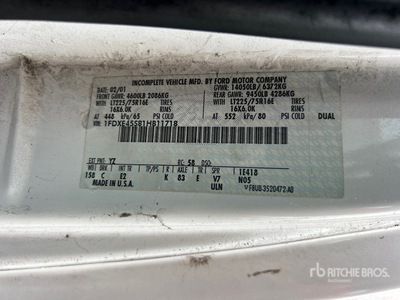 2001 Ford E-450 4x2 Furgonetka