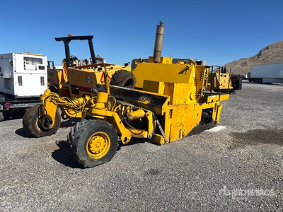 Easi-Pour TP880SV Curb & Gutter Machine (Inoperable)